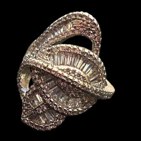 🎁 925 Silver Zircon Statement Ring - Picture 9 of 9